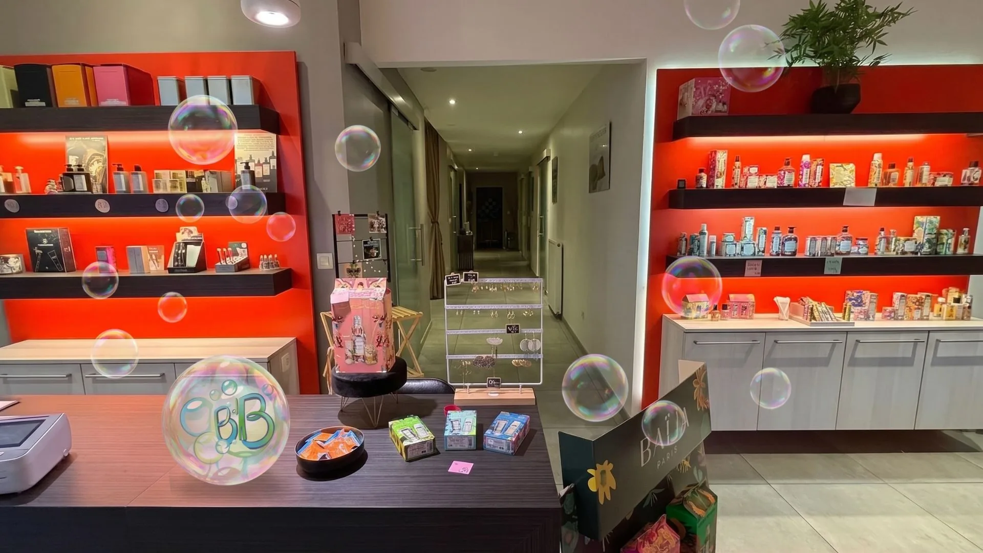 Intérieur du centre de bien-être Bulle de Bonheur à Mons — espace détente, soins esthétiques