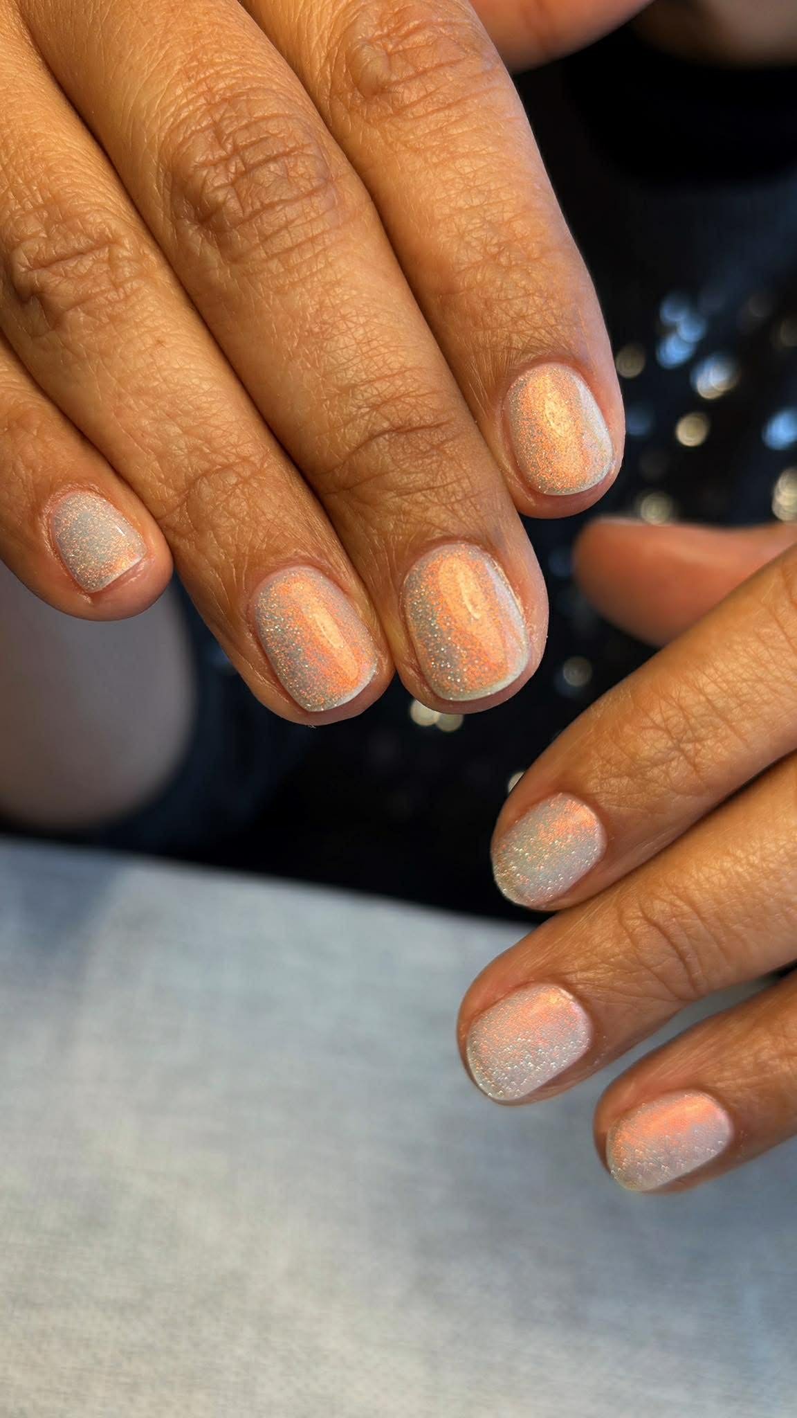 Manucure Indigo Nails Ibizancjum — couleur estivale Ibiza