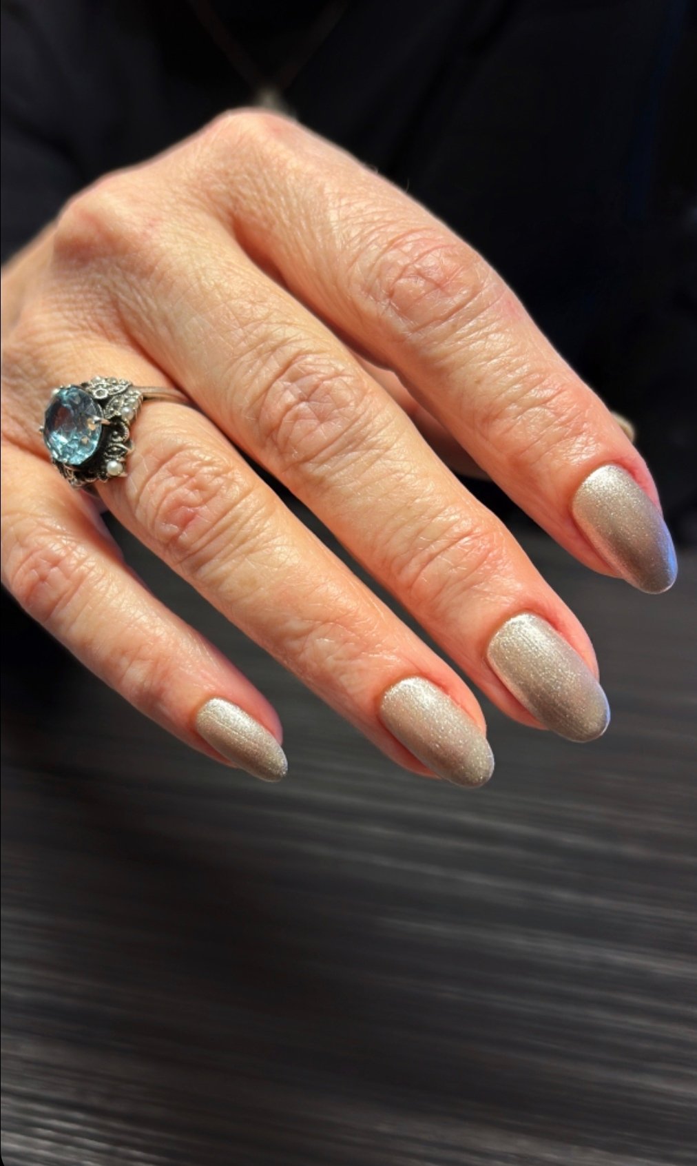 Manucure Shellac Day to Knight — bleu nuit profond longue tenue
